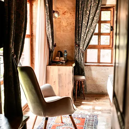 Flavia Cappadocia אוצ'יסר